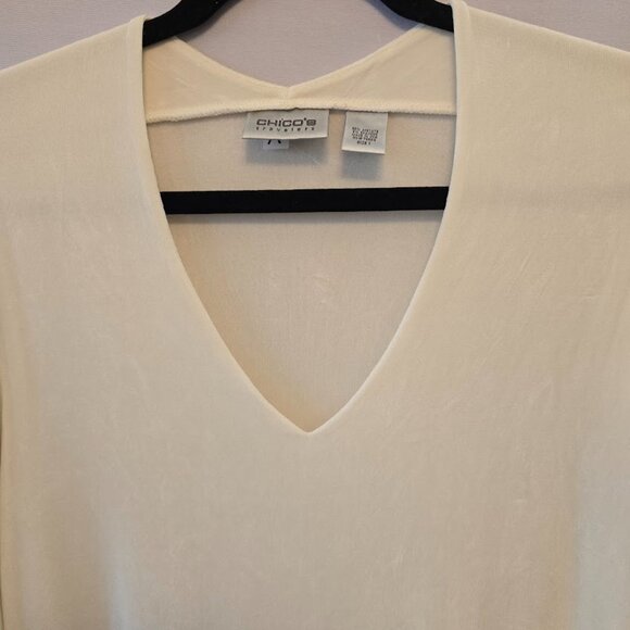 CHICOS TRAVELERS IVORY TOP SIZE 1 MEDIUM (8) VNECK 3/4 SLEEVE CAREER EASY GOING - Picture 3 of 8